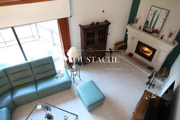 VILLA D'EXCEPTION AVEC PISCINE - A 700 mètres DE LA PLAGE -