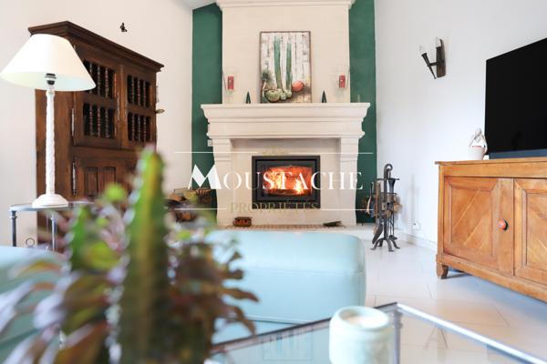 VILLA D'EXCEPTION AVEC PISCINE - A 700 mètres DE LA PLAGE -