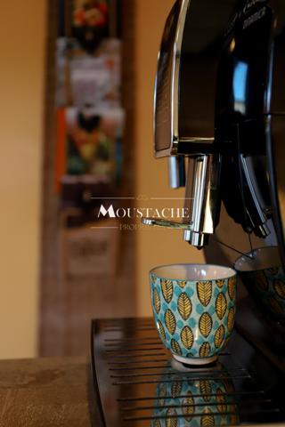 VILLA D'EXCEPTION AVEC PISCINE - A 700 mètres DE LA PLAGE -