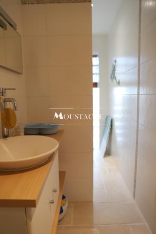 VILLA D'EXCEPTION AVEC PISCINE - A 700 mètres DE LA PLAGE -