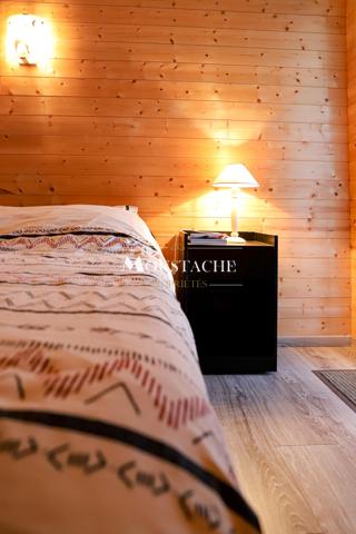 VILLA D'EXCEPTION AVEC PISCINE - A 700 mètres DE LA PLAGE -