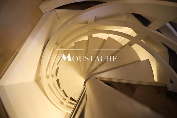 VILLA D'EXCEPTION AVEC PISCINE - A 700 mètres DE LA PLAGE -