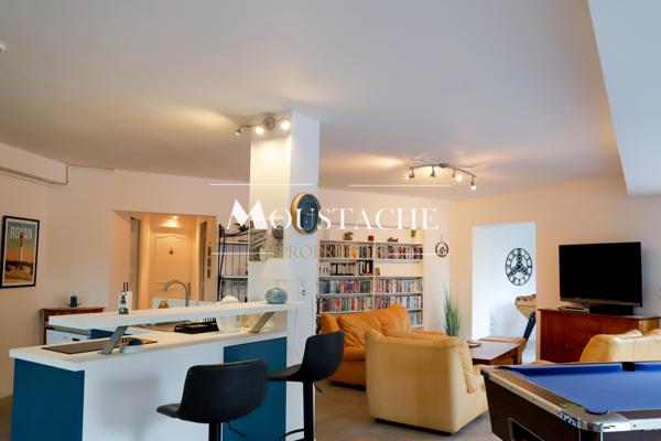 VILLA D'EXCEPTION AVEC PISCINE - A 700 mètres DE LA PLAGE -