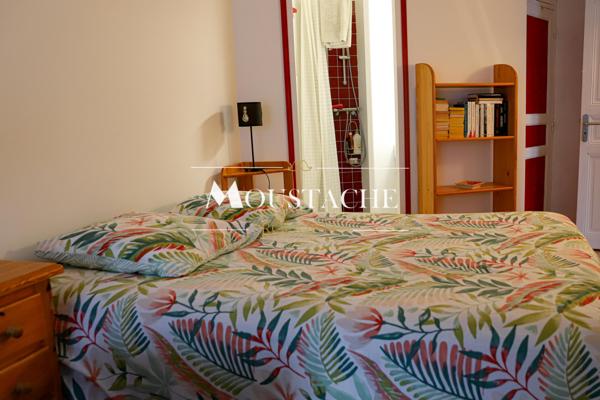 VILLA D'EXCEPTION AVEC PISCINE - A 700 mètres DE LA PLAGE -