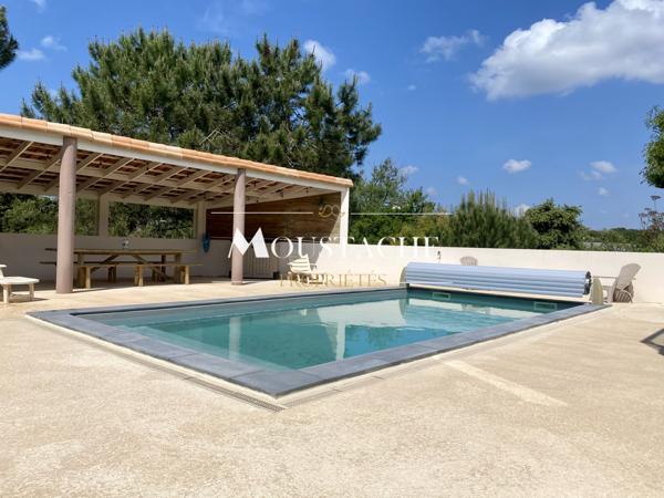 VILLA D'EXCEPTION AVEC PISCINE - A 700 mètres DE LA PLAGE -