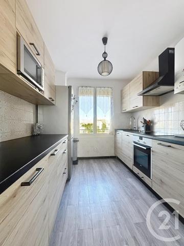 Appartement F4 à vendre  4 pièces - 73 m2 FREJUS - 83