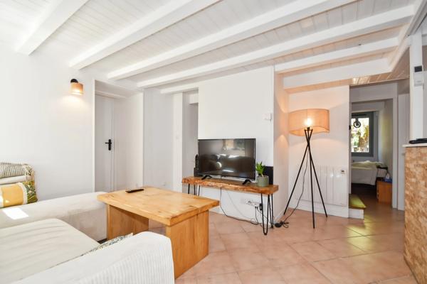 Maison à vendre 9 pièces SALLES SUR MER (17)