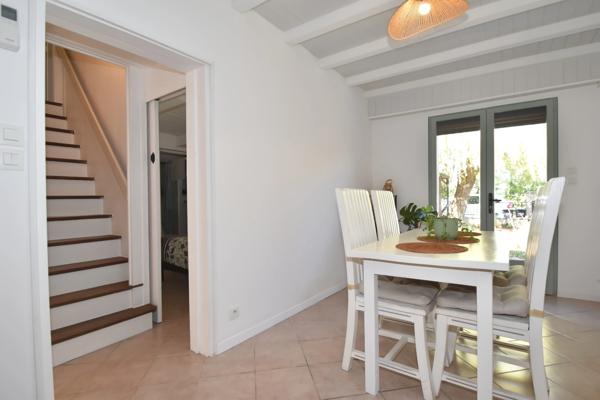 Maison à vendre 9 pièces SALLES SUR MER (17)