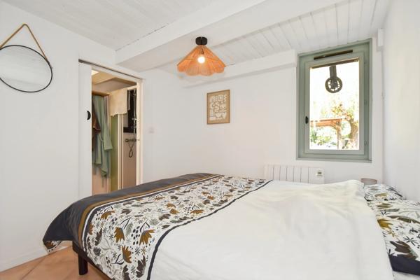 Maison à vendre 9 pièces SALLES SUR MER (17)