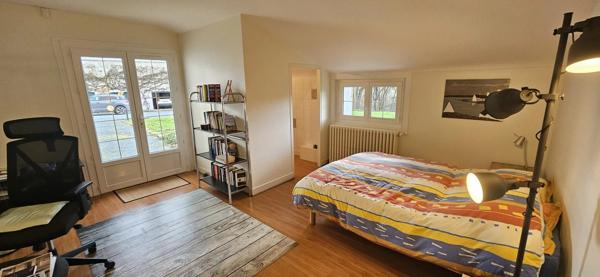 Maison avec vue panoramique et piscine – Proche Bergerac