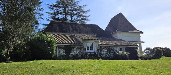 Maison avec vue panoramique et piscine – Proche Bergerac
