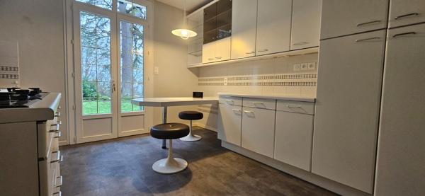 Maison avec vue panoramique et piscine – Proche Bergerac