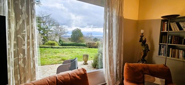 Maison avec vue panoramique et piscine – Proche Bergerac