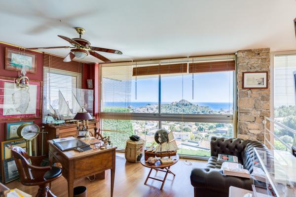 La Ciotat (13600) Vente à prix progressif – Villa d’architecte contemporaine, vue mer panoramique à La Ciotat