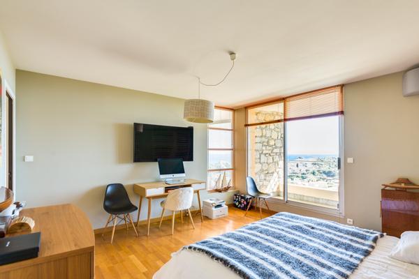 La Ciotat (13600) Vente à prix progressif – Villa d’architecte contemporaine, vue mer panoramique à La Ciotat