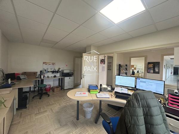 79420 SAINT LIN Locaux administratif Saint Lin 335 m2