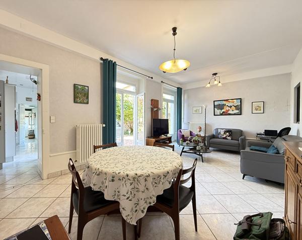 Maison - 6 pièces - 168 m²