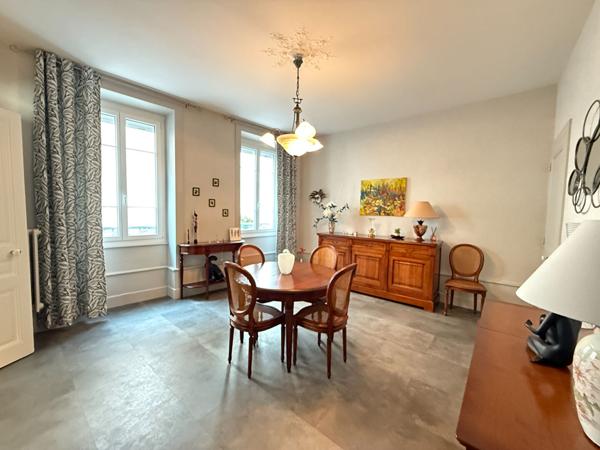 Maison - 6 pièces - 168 m²