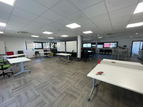 Bureaux à louer à Nîmes Parc Georges Besse avec parking privatif