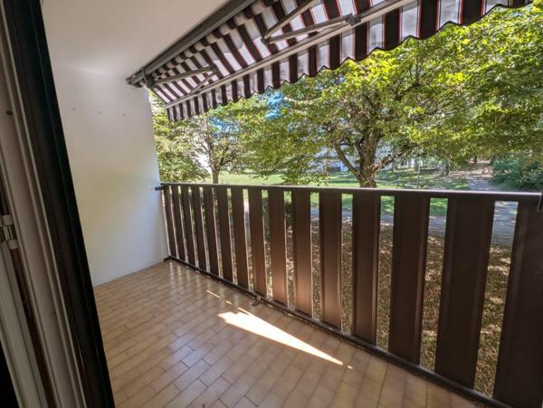 GRAND T5 RENOVE A PROXIMITE DE LA LIGNE DE TRAM17