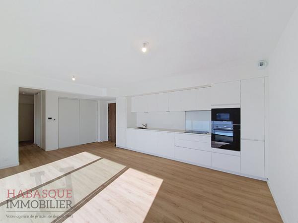Appartement 3 pièces à louer à Landerneau - Réf. 2360GLG , Landerneau