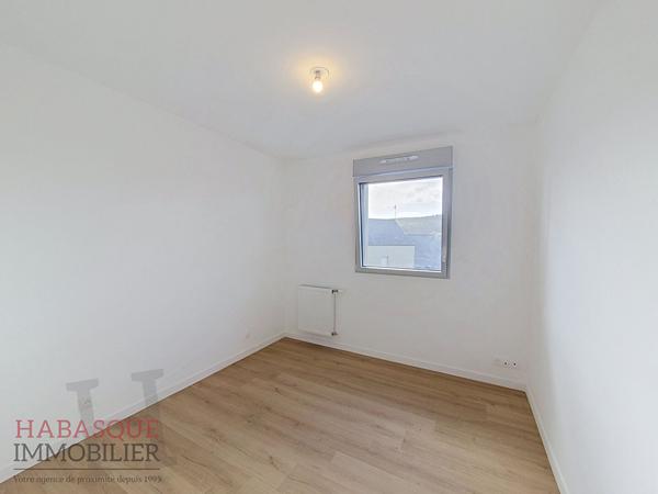 Appartement 3 pièces à louer à Landerneau - Réf. 2360GLG , Landerneau