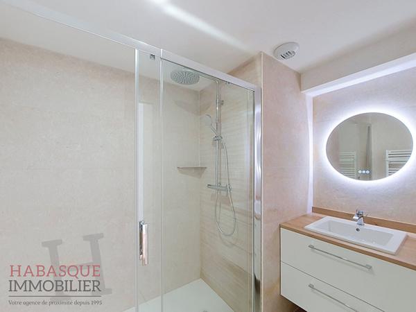 Appartement 3 pièces à louer à Landerneau - Réf. 2360GLG , Landerneau