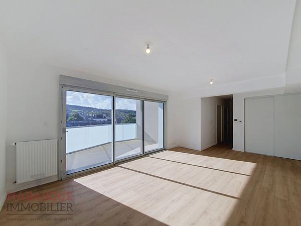 Appartement 3 pièces à louer à Landerneau - Réf. 2360GLG , Landerneau