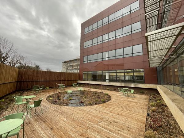 Bureaux lumineux à louer - Nombreux services - Berges de Seine