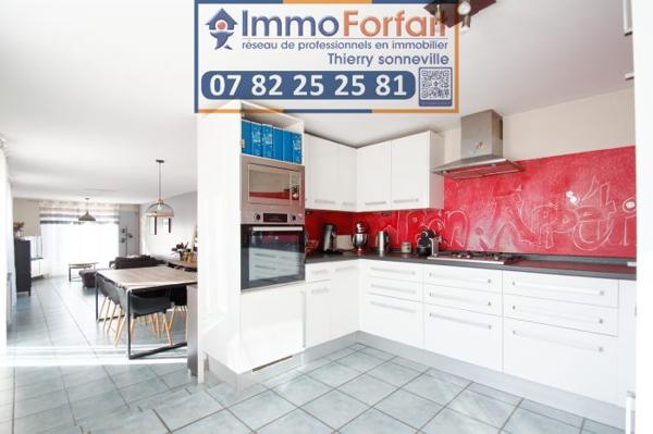 Maison mitoyenne 1 côté Phalempin 172 m²