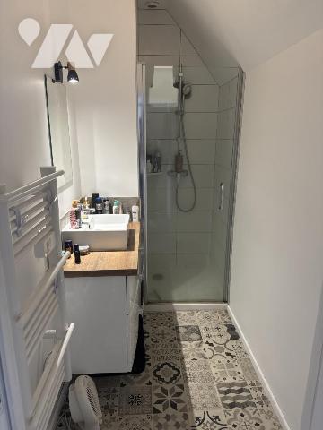 QUARTIER RECHERCHE-CHARMANTE MAISON DES ANNEES TRENTE JOLIMENT RENOVEE