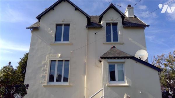 QUARTIER RECHERCHE-CHARMANTE MAISON DES ANNEES TRENTE JOLIMENT RENOVEE
