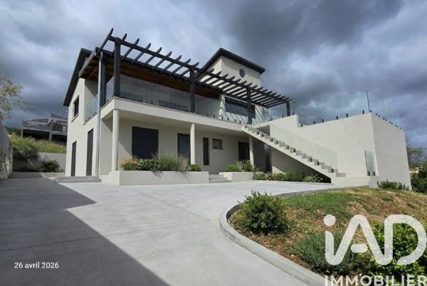 Maison à vendre 6 pièces 145 m² Les Trois-Bassins