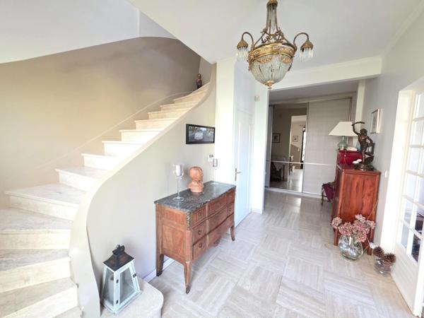 Maison à vendre 9 pièces CHATOU (78)