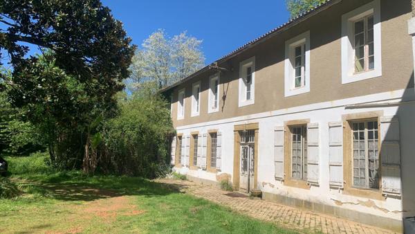 PROPRIETE, GÎTES, DEMEURE 1000 m2