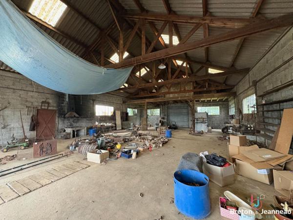 Maison avec hangar à Saint Hilaire Du Harcouët