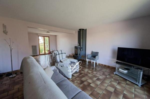 Vente - Maison 6 pièces 136 m 2 VION (72300)