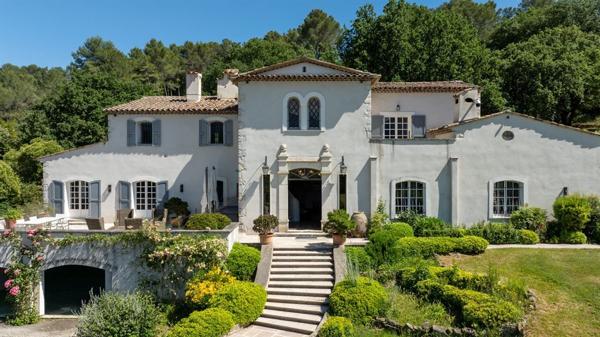 Vente Villa de luxe Valbonne 11 Pièces 567 m²