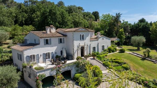 Vente Villa de luxe Valbonne 11 Pièces 567 m²