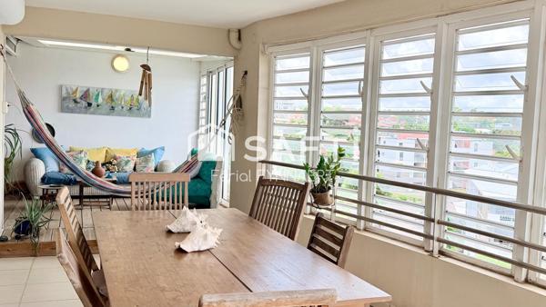 T4 DERNIER ÉTAGE – TERRASSE 56 M² – VUE MER