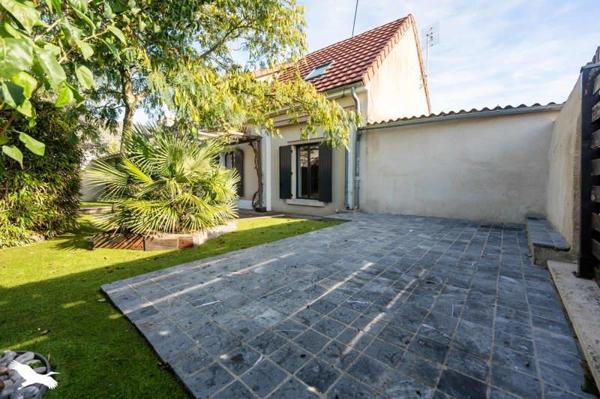 Maison 154 800 € Mehun-sur-Yèvre 5 p 104 m² DPE D