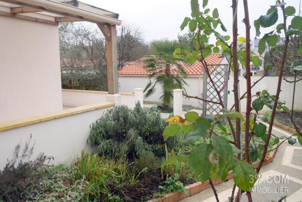 Maison Ancienne à Etage de 103 m², 3 Chambres, Terrain de 308m², garage 23 m², cave 21 m² Vertou (44120)