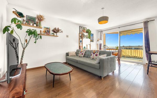 Appartement à vendre    3 pièces • 67 m2 Saint-Laurent-du-Var