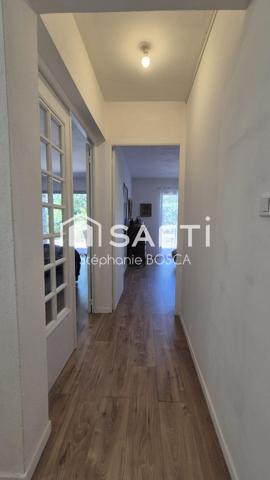 EN REZ-DE-JARDIN  T3 DE 120 m2 RENOVE  PLAGE A 1km