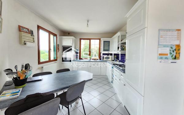 Pavillon sur sous sol 4chambres aucun travaux