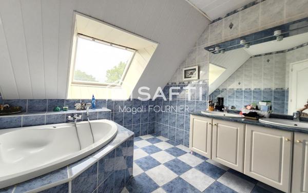 Pavillon sur sous sol 4chambres aucun travaux