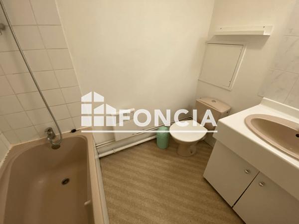 Location Appartement 2 pièces 31.5 m² - 26 RUE PASCAL Lille 59000