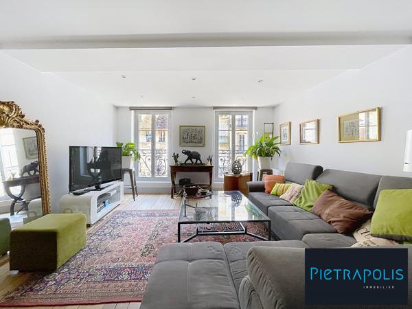 Antiquaires - T2 traversant et entièrement rénové de 55,35 m2