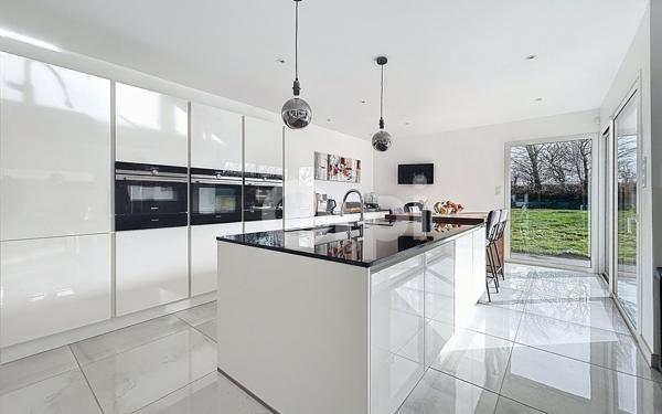 Maison à vendre    5 pièces •  Saint-Renan