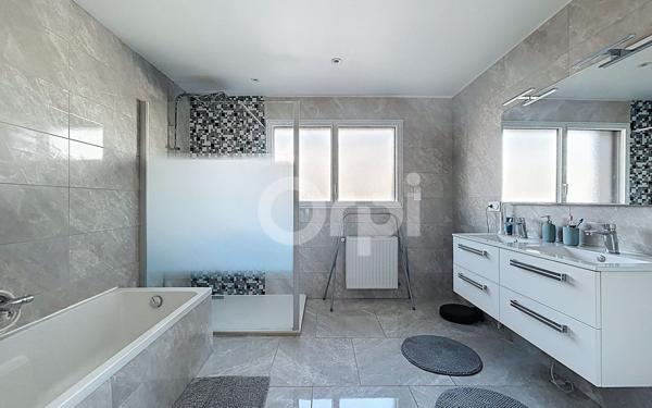 Maison à vendre    5 pièces •  Saint-Renan